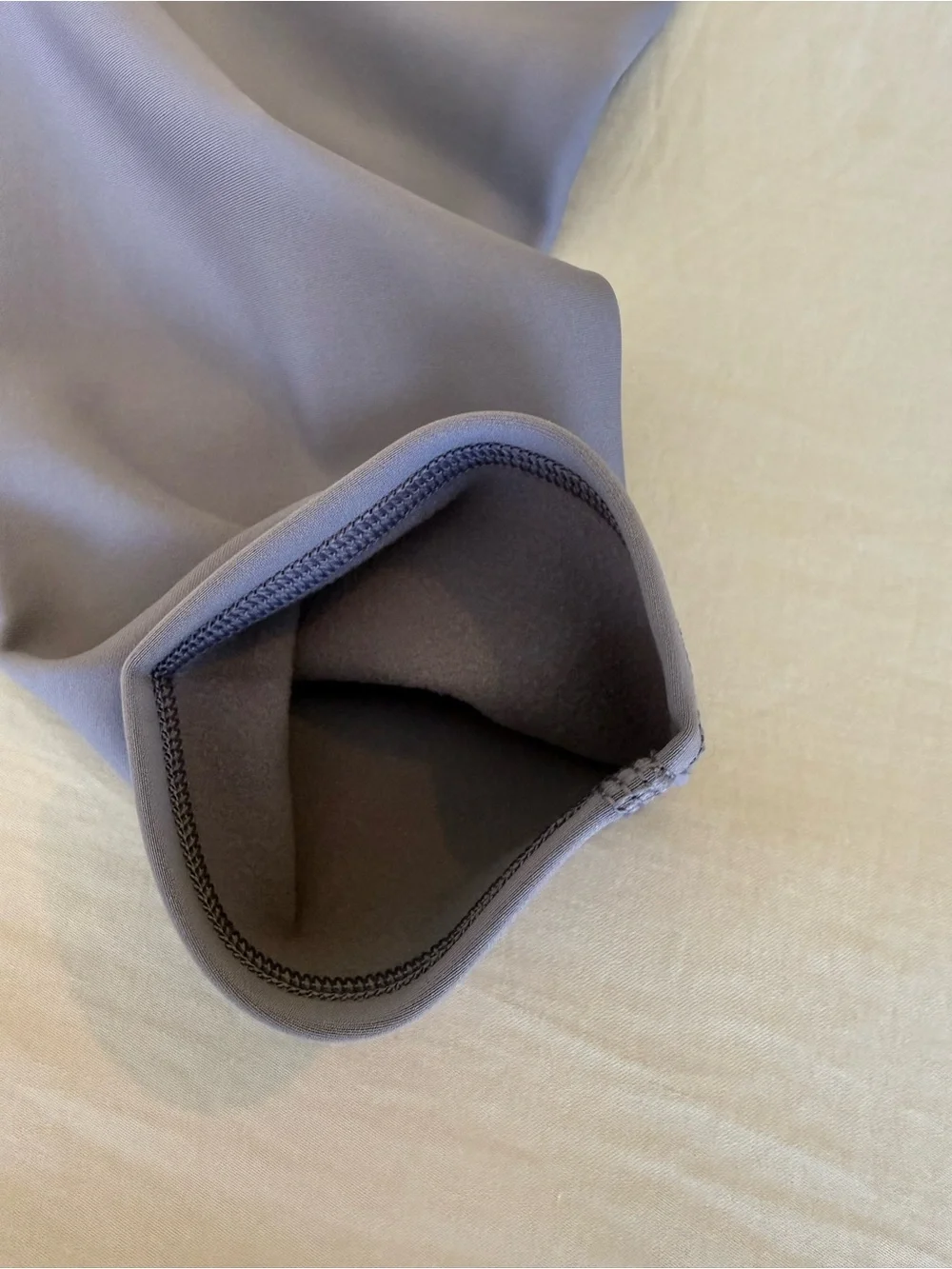 ALO Yoga Warm Airlift High-Rise Leggings in Fog